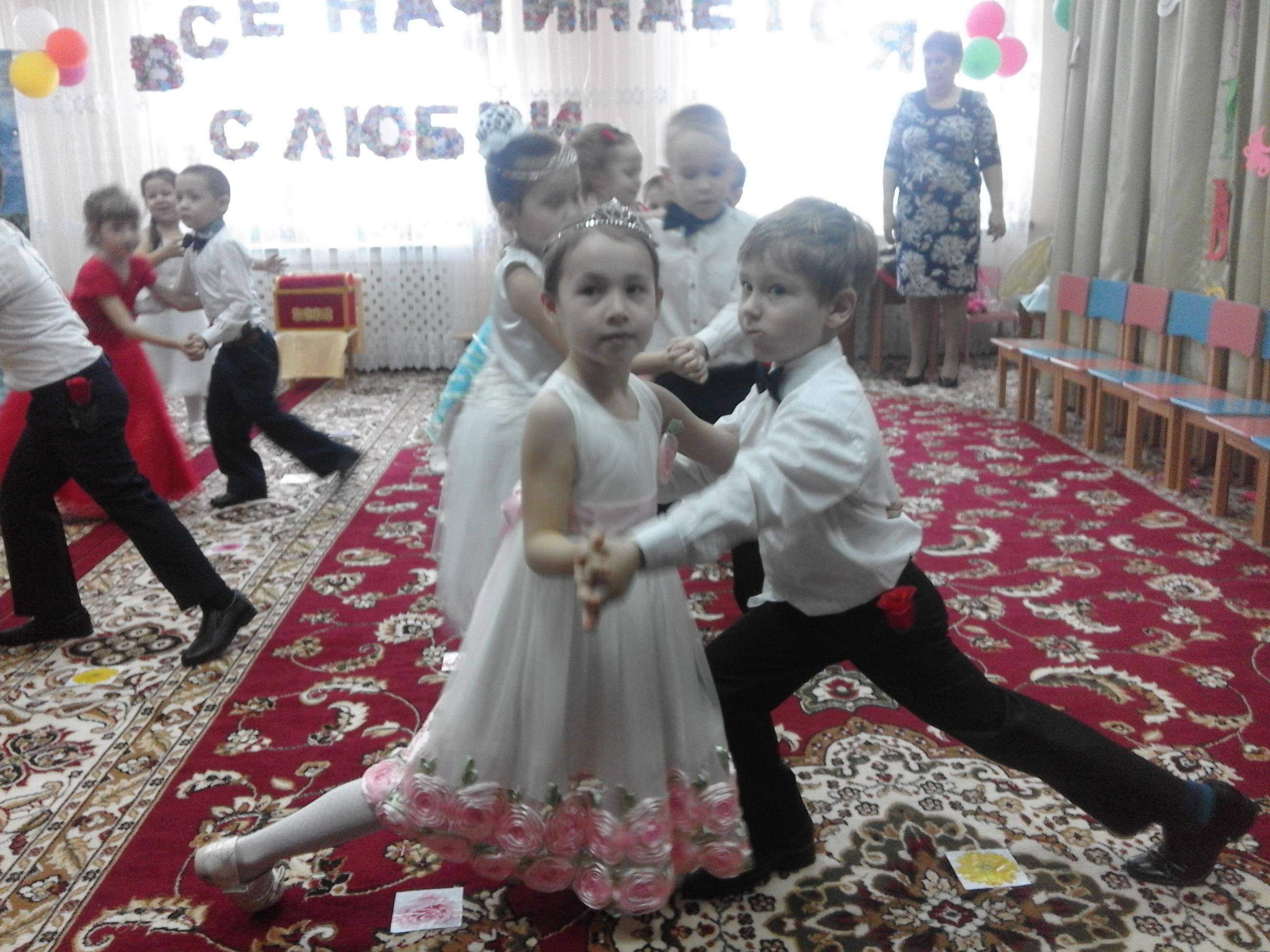 Утренник на 8 Марта